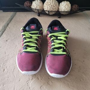 Size 5.5 Y Nike Flex Fury 2 Girl's Sneakers